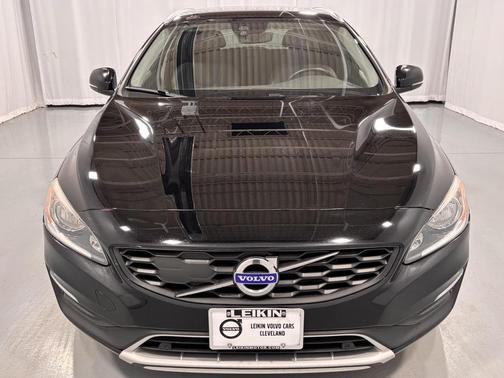 2016 Volvo V60 Cross Country T5