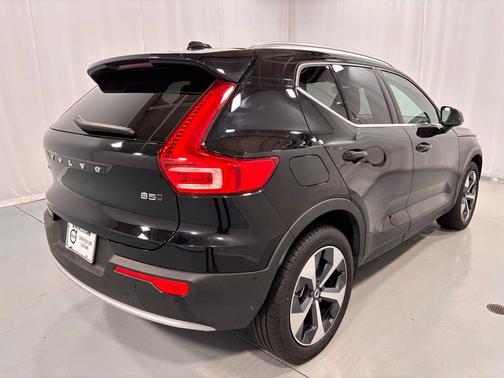 Onyx Black 2025 Volvo XC40 B5 Plus Bright Theme