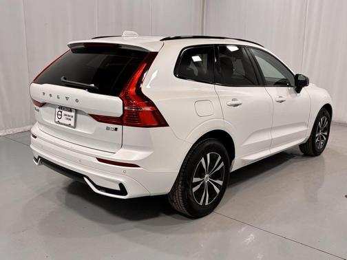 2025 Volvo XC60 B5 Core