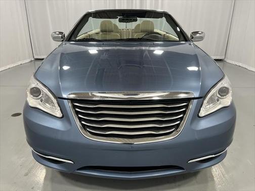 2011 Chrysler 200 Limited