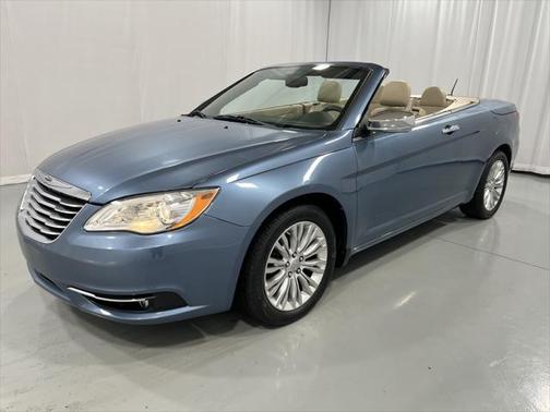 2011 Chrysler 200 Limited