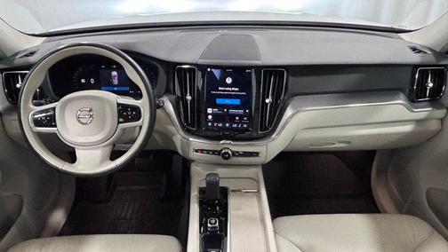 Crystal White Metallic 2023 Volvo XC60 B5 Core