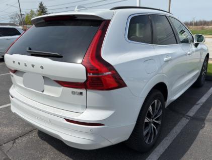 Crystal White Metallic 2023 Volvo XC60 B5 Core