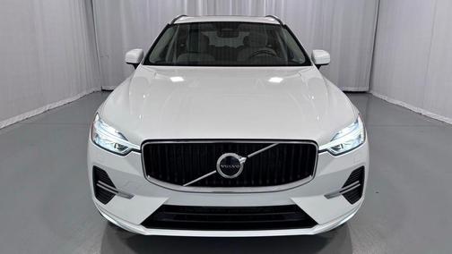 Crystal White Metallic 2023 Volvo XC60 B5 Core