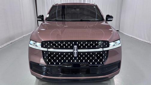 Sunrise Copper Metallic Pearlcoat 2025 Lincoln Navigator Black Label