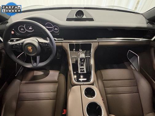 2022 Porsche Panamera 4 Executive