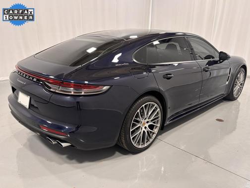 2022 Porsche Panamera 4 Executive