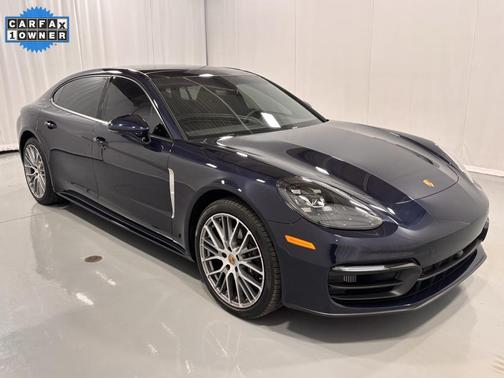 2022 Porsche Panamera 4 Executive