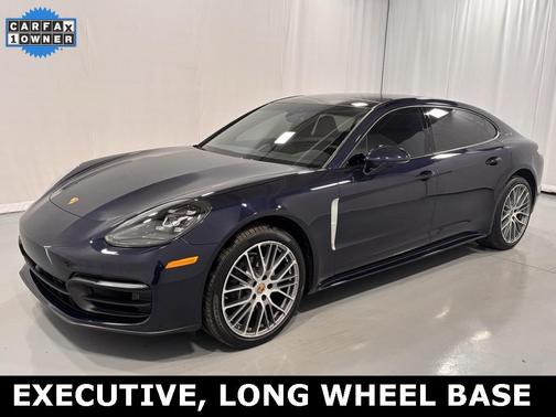 2022 Porsche Panamera 4 Executive