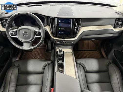 2022 Volvo XC60 B5 Inscription