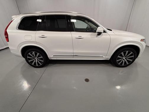 2025 Volvo XC90 B6 Plus 7-Seater