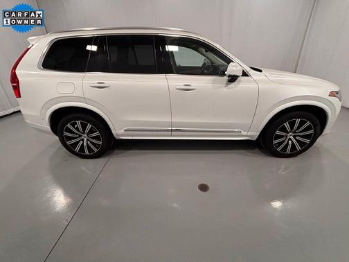 2025 Volvo XC90 B6 Plus 7-Seater