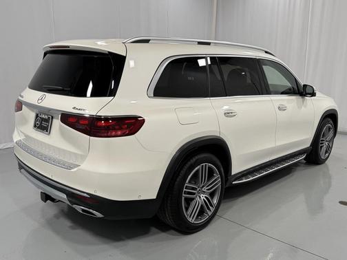 2024 Mercedes-Benz GLS 450 4MATIC