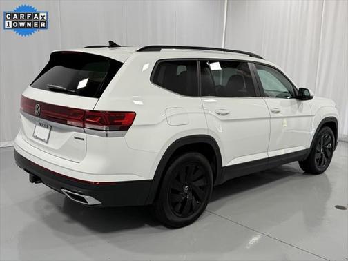 2025 Volkswagen Atlas 2.0T SE w/Technology 4MOTION