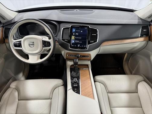 2018 Volvo XC90 T6 Inscription