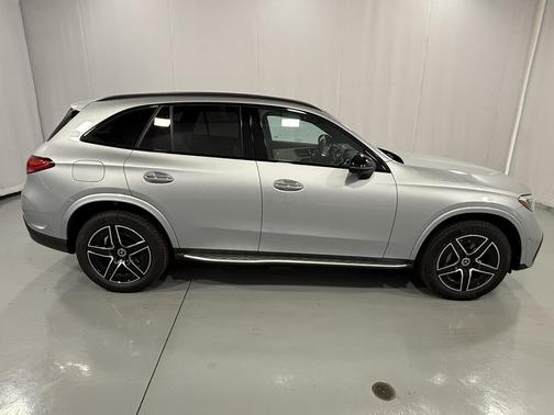 2026 Mercedes-Benz GLC 300 4MATIC