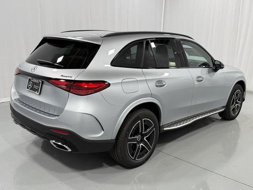2026 Mercedes-Benz GLC 300 4MATIC