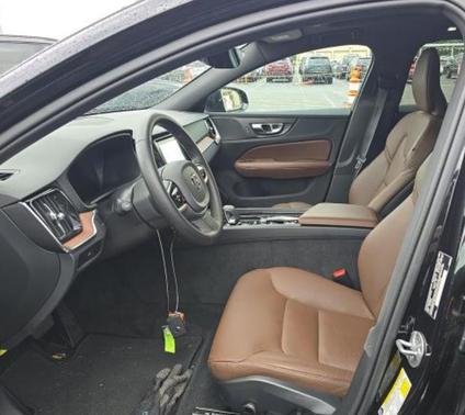 Onyx Black 2025 Volvo V60 Cross Country Plus, B5 AWD Gas (mild hybrid)