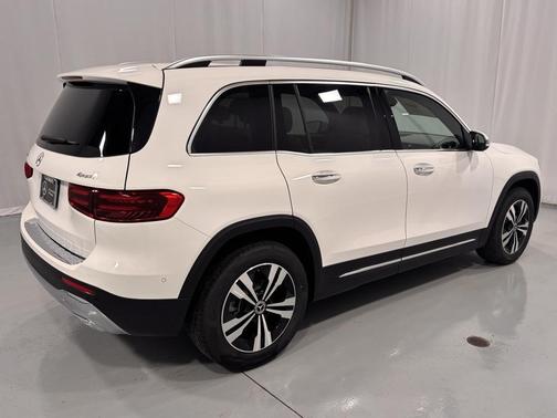 2026 Mercedes-Benz GLB 250 4MATIC