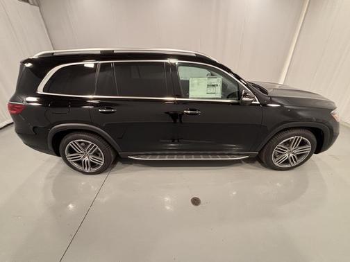2026 Mercedes-Benz GLS 450 4MATIC