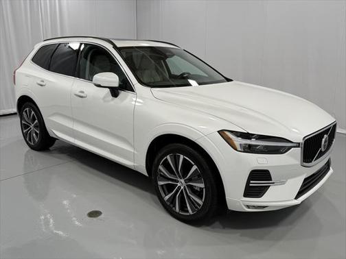 2022 Volvo XC60 Momentum