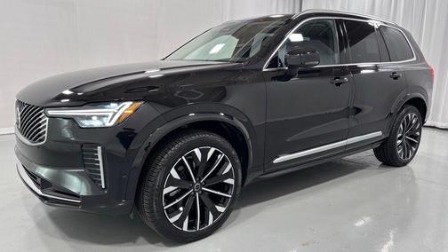Onyx Black 2025 Volvo XC90 B6 Plus 7-Seater