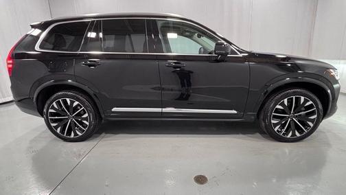 Onyx Black 2025 Volvo XC90 B6 Plus 7-Seater