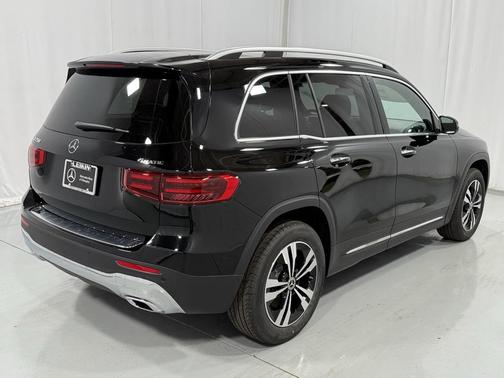2025 Mercedes-Benz GLB 250 4MATIC
