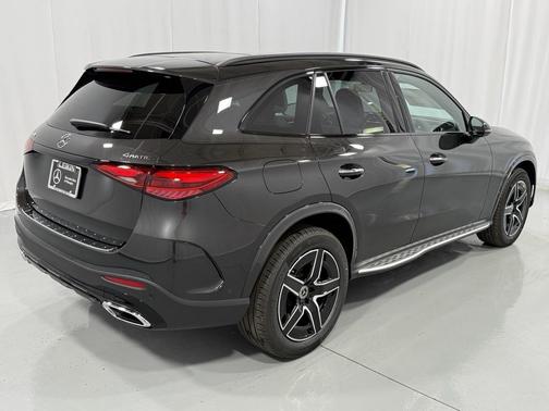 2026 Mercedes-Benz GLC 300 4MATIC