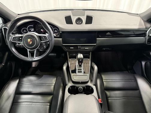2020 Porsche Cayenne Base