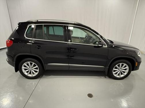 2017 Volkswagen Tiguan 2.0T Wolfsburg Edition
