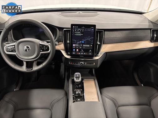 2025 Volvo XC90 B6 Plus 7-Seater