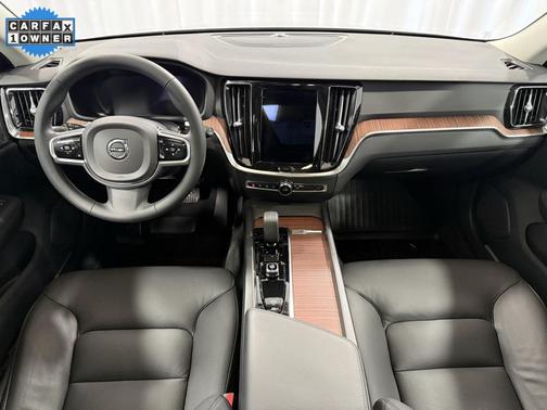 2023 Volvo V60 Cross Country B5 Plus
