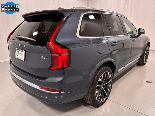 2025 Volvo XC90 B5 Plus 7-Seater