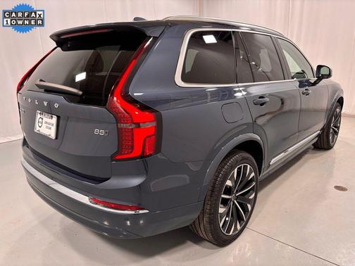 2025 Volvo XC90 B5 Plus 7-Seater
