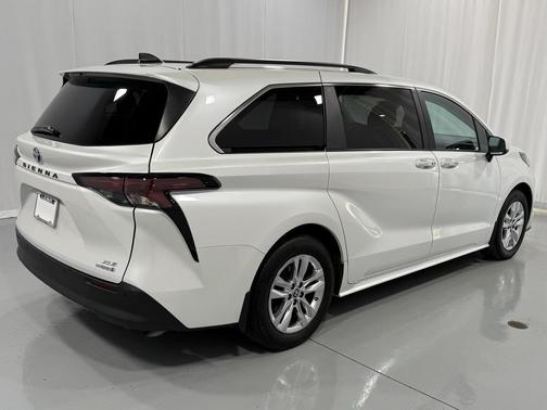 2024 Toyota Sienna XLE 7 Passenger