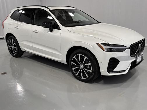 2025 Volvo XC60 B5 Plus