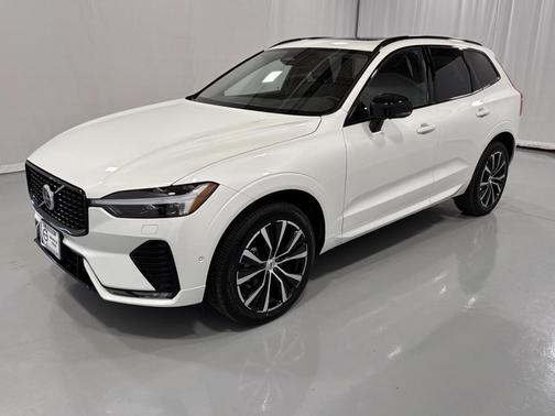 2025 Volvo XC60 B5 Plus