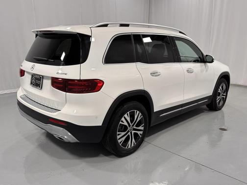 2025 Mercedes-Benz GLB 250 4MATIC