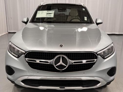 2026 Mercedes-Benz GLC 300 4MATIC