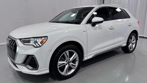 Glacier White Metallic 2022 Audi Q3 45 S line Premium Plus