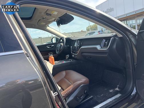2018 Volvo XC60 T6 Momentum