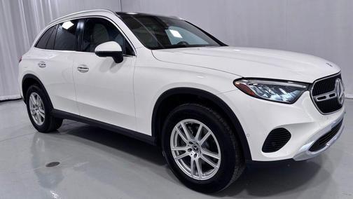 White 2023 Mercedes-Benz GLC 300 4MATIC