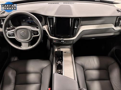 2025 Volvo XC60 B5 Plus