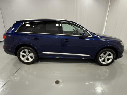 2024 Audi Q7 45 Premium Plus