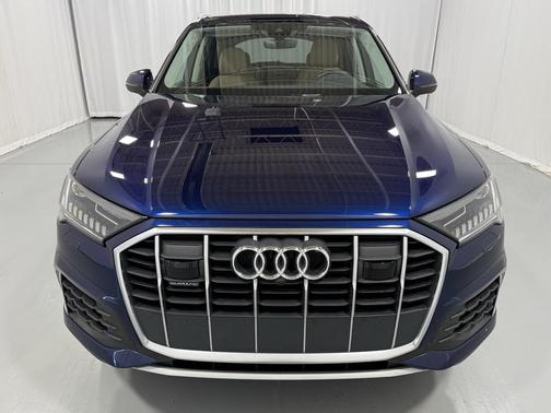 2024 Audi Q7 45 Premium Plus