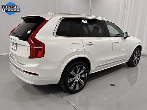 2023 Volvo XC90 Recharge Plug-In Hybrid T8 Core Bright Theme
