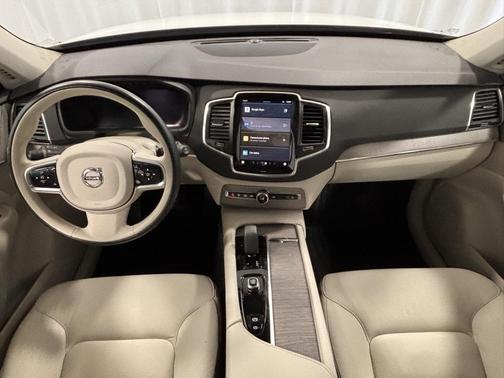 2023 Volvo XC90 Recharge Plug-In Hybrid T8 Core Bright Theme
