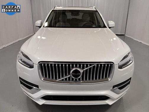 2023 Volvo XC90 Recharge Plug-In Hybrid T8 Core Bright Theme