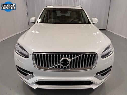 2023 Volvo XC90 Recharge Plug-In Hybrid T8 Core Bright Theme